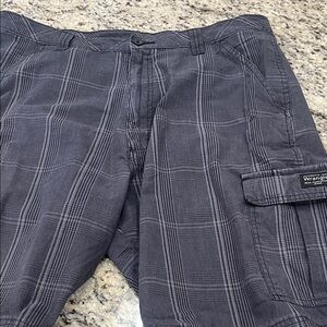 Wrangler Men's Charcoal Plaid Cargo Shorts